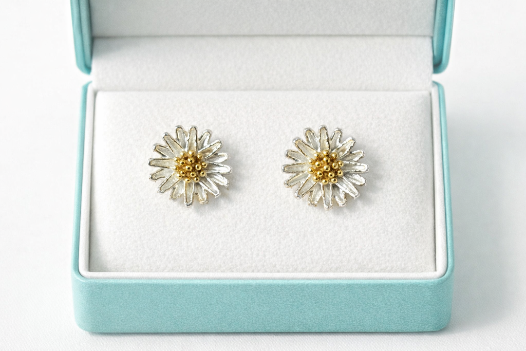 Daisy Bloom Earrings, Delicate Daisy Studs, Petite Fleur Earrings
